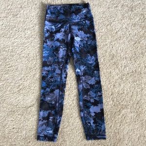 EUC Lululemon Leggings Sz 4